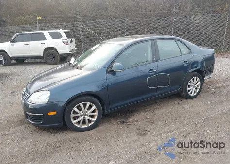 2010 Volkswagen Jetta Limited Edition from USA, damaged, VIN 3VWRZ7AJ1AM120429